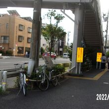 説明板がある様子です。