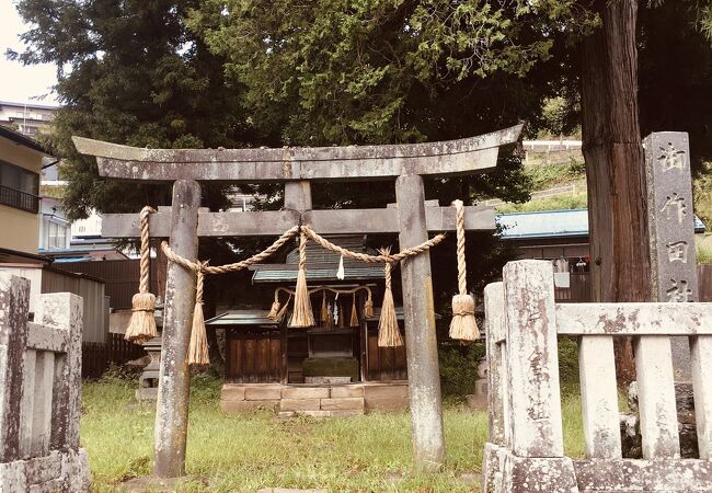 諏訪御作田神社