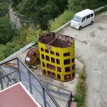 黒部ダム建設に使われたコンクリートバケット