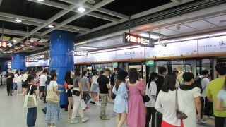 ３号線で南に一駅乗ると【広州塔】への最寄り駅である【広州塔駅】です。