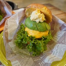 アボカドチーズバーガー　ボリューム満点でした
