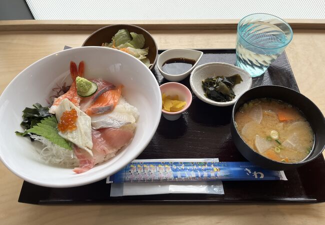 恵食堂 海と畑