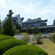 日本古来の合掌造り様式と現代的建築様式を融合