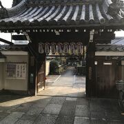 椿寺の名で親しまれているお寺