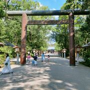 宮崎のパワースポットとして人気の宮崎神宮は、神武天皇を祀っている神社