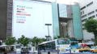 川崎駅を出てすぐです