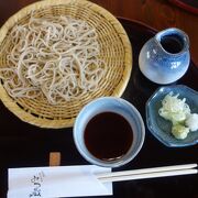 とってもおいしいお蕎麦です。そして，玉子焼きも，蕎麦寿司もおいしい。