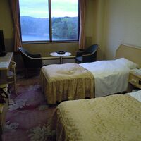 湖側ツインルーム