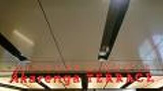 地下歩行空間直結の、おしゃれな商業施設