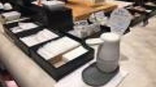 スペース、飲食ともに充実