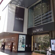 阪急メンズ大阪