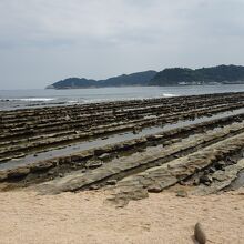 鬼の洗濯板に囲まれています