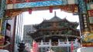 きらびやかなお寺