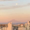 13階の窓から江の島と富士山がスマイル
