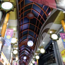 アーケードがついてる