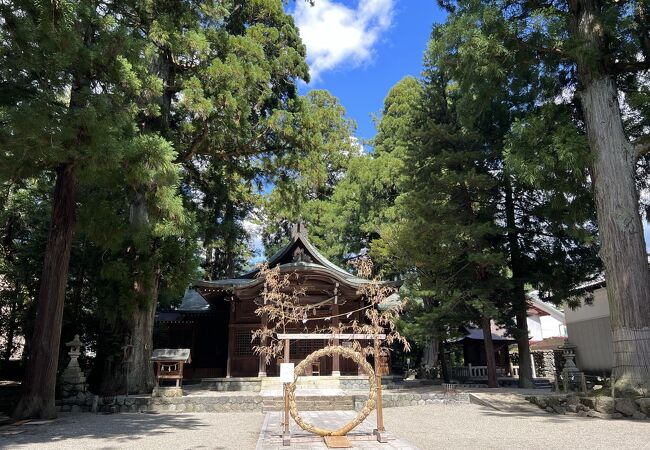 神社の収納庫に国の重文