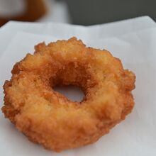 外はサクサク、中はほっこりのドーナツ