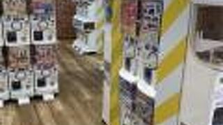 若者の多い、若者のためのショッピングモールです。