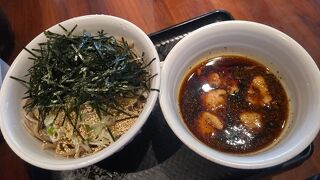 なぜ蕎麦にラー油を入れるのか。 西武新宿店