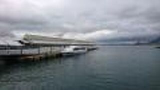 色々な行き先の船が出ています