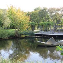 しっかりもののスズの兵隊に登場する折り紙の船