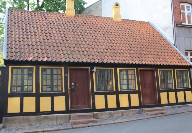アンデルセンが2歳から１３歳まで暮らした家。