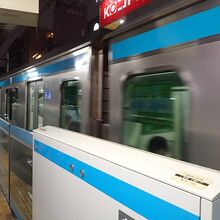 ブルーのライン