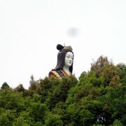 内山公園の小さい般若姫像で我慢です。