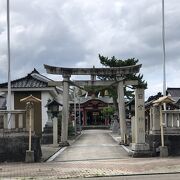 まんがロード沿いにある神社