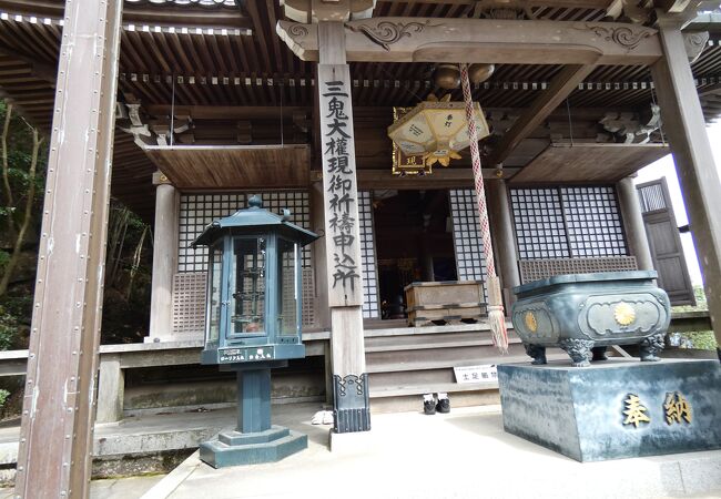 鬼を祀っている御堂