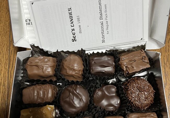 シーズキャンディーチョコレートsoft centers970g入 Amazon | ☆3箱セット☆ see's candies【 シーズキャンディー
