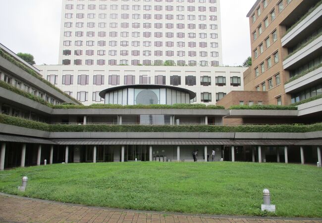 四ツ谷駅近くの名門大学