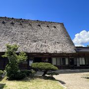 白川郷の中でも完成度が高いとされている合掌造り建屋