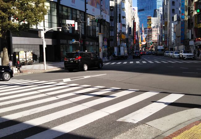 東急百貨店本店の近く