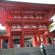 立派で荘厳な神社でした