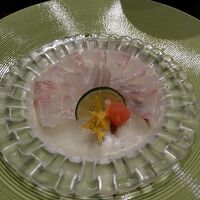 ヒラメの薄造り　キャー最高に美味しい！