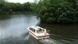 （再訪）小型のモーターボートもあります