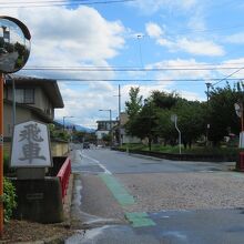 倉津川 に架かる橋