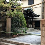 繁華街にある神社！