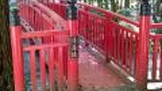 小さな神社です