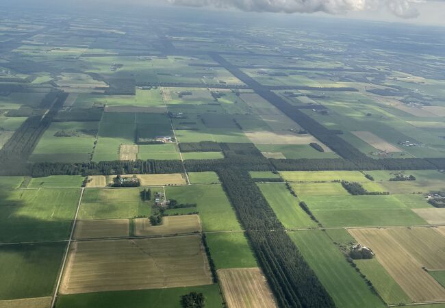 空から見るとスケールの大きさがよくわかる