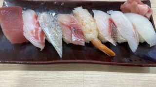 鮮魚売場直営 とれとれ寿司