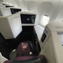 クラスJでも国際線仕様機材ならフルフラットシート