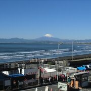 江の島と富士山を見ながら海水浴＆サーフィン