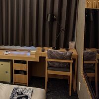 部屋は狭いですが、モダンな雰囲気