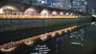 万世橋からみる夜の神田川もキレイ