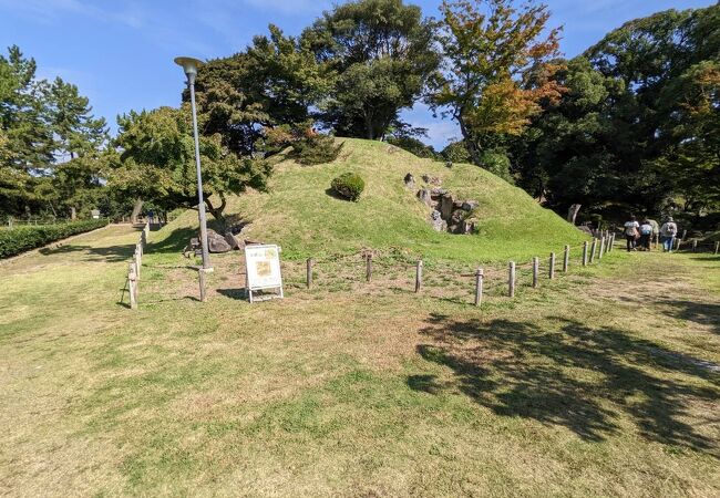 東門から直ぐ