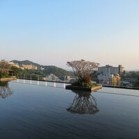 ロビー前から朝の眺め