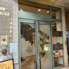 年季の入ったエントランス