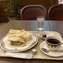 悩んで、サンドモーニング @650